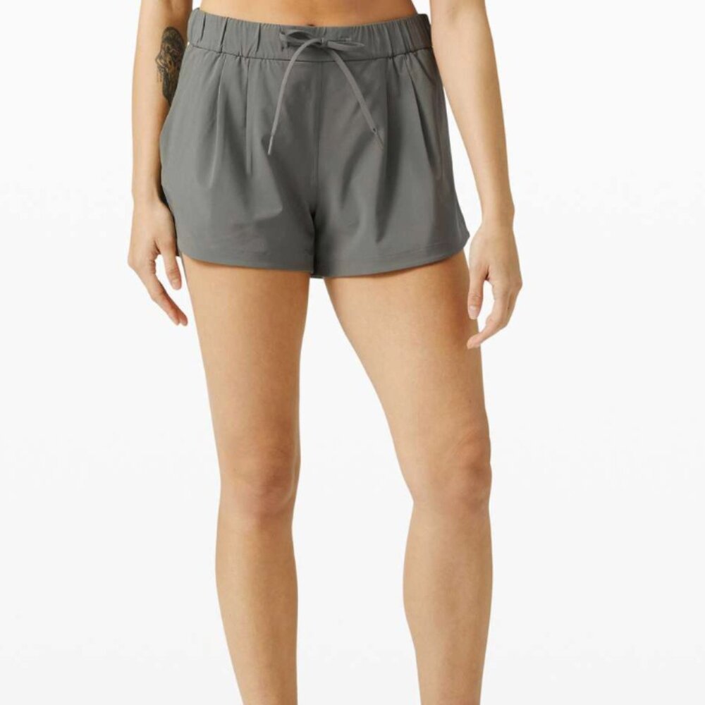lululemon athletica Stroll At Sundown Women's Athletic Shorts in Charcoal Gray